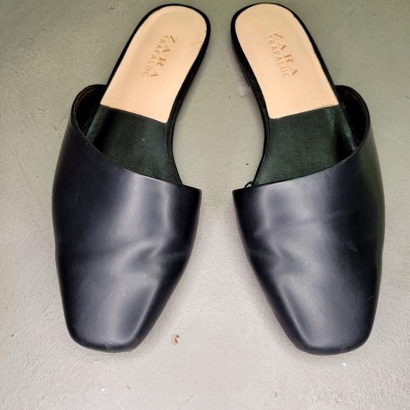 🖤ZARA Black Leather Asymmetric Flat Slippers Size 6 [EUC] 🖤 - Picture 2 of 8